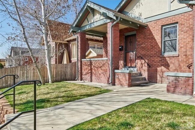 Building Photo - 3311 N Clay St