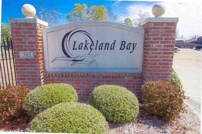 Building Photo - 503 Lakeland Dr