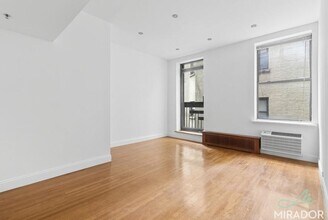 Building Photo - 455 Park Ave S