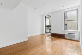 Building Photo - 455 Park Ave S