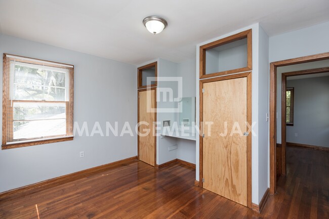Building Photo - 7806 Paul Revere Dr