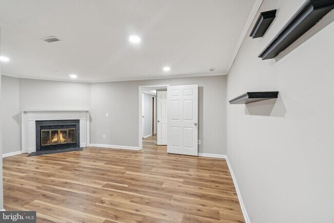 Building Photo - 6104 Joust Ln