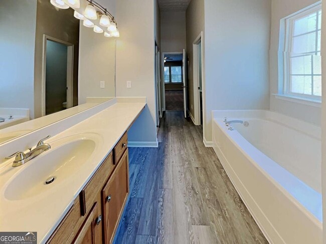 Foto del edificio - 227 Weatherstone Dr