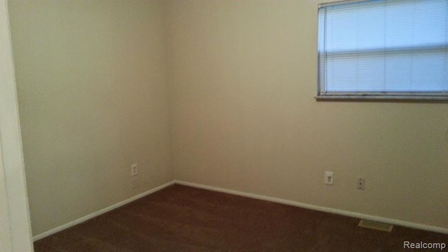 Foto del edificio - 34009 23 Mile Rd