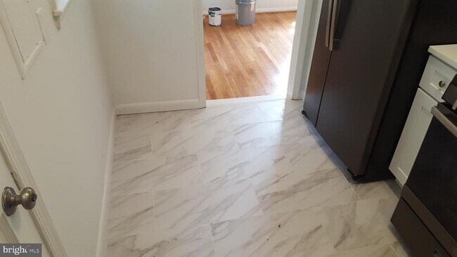 Foto del edificio - 7611 Burnside Ct