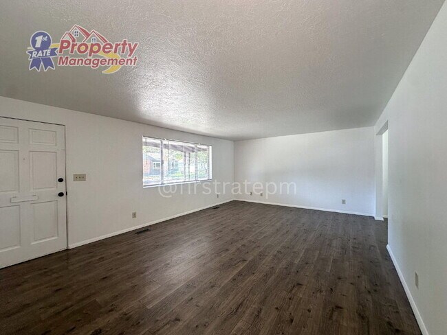 Foto del edificio - 1426 S Hervey St