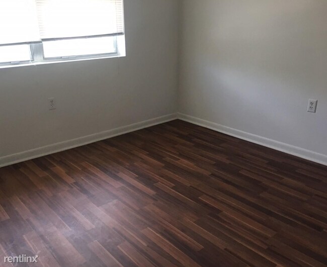 Foto del edificio - 2 br, 2 bath  - 2218 SW 81st Ave