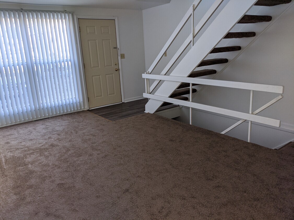 Foto principal - 1233 Fairwood Ct