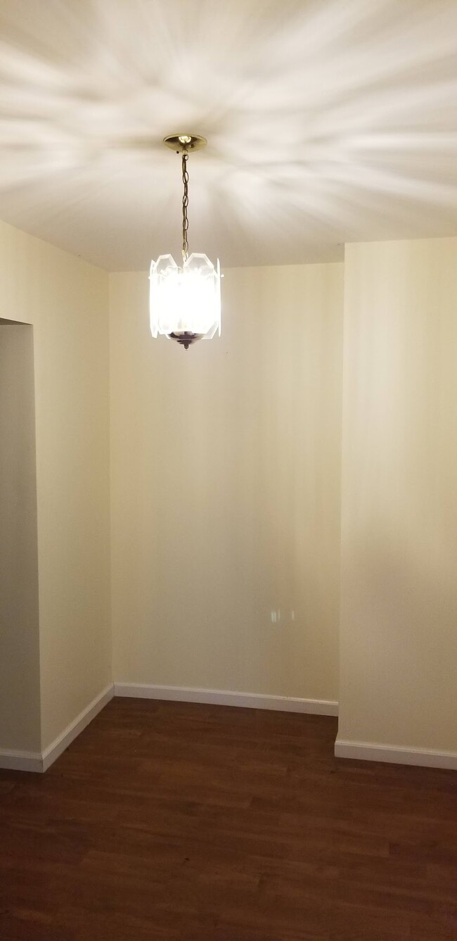 Foto del edificio - 4817 Aschoff Pl