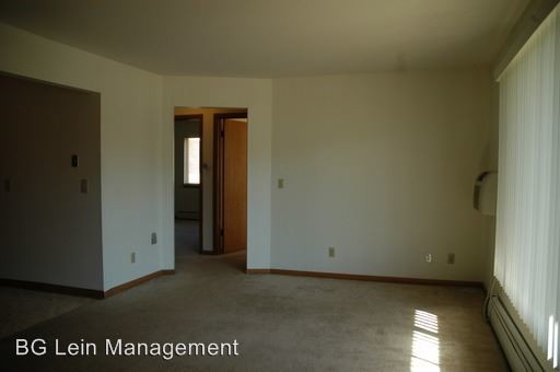 Building Photo - 3800 S 84th St