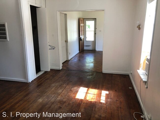 Building Photo - 1 br, 1 bath House - 2407 Casey Ave