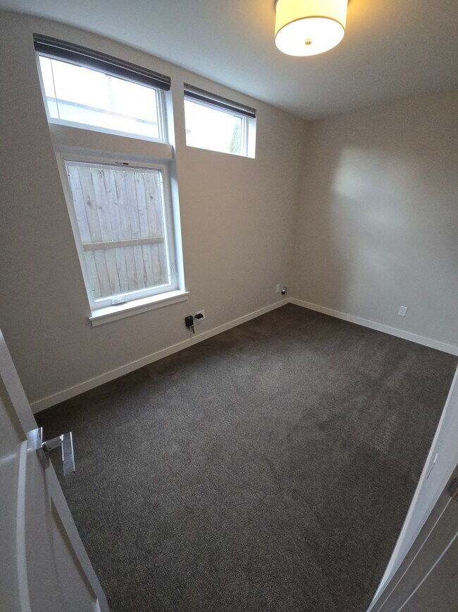 Foto del edificio - 2420B NW 61st St