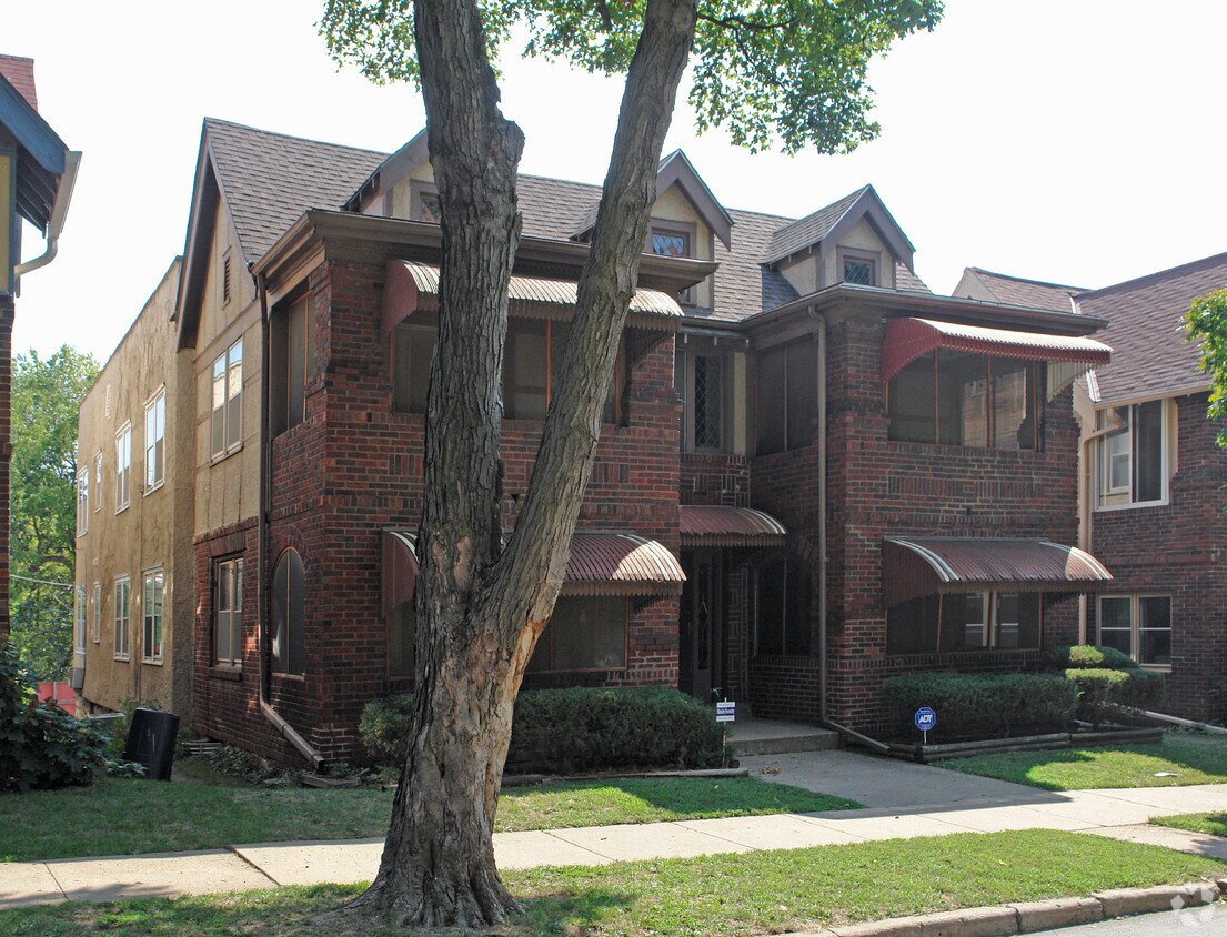 Primary Photo - 5017-5019 Wyandotte St