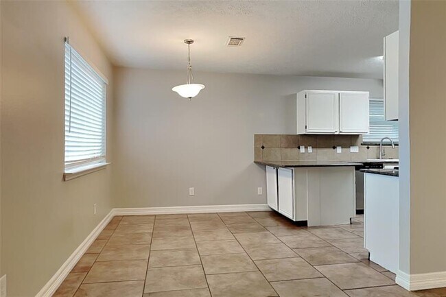 Foto del edificio - 22623 Red Pine Dr