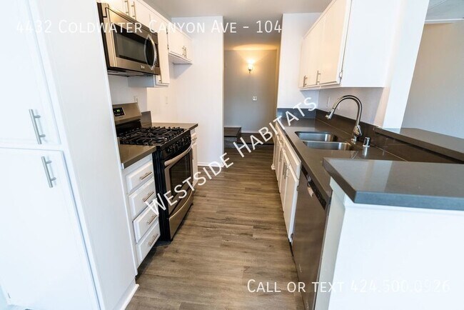 Foto del edificio - 4432 Coldwater Canyon Ave