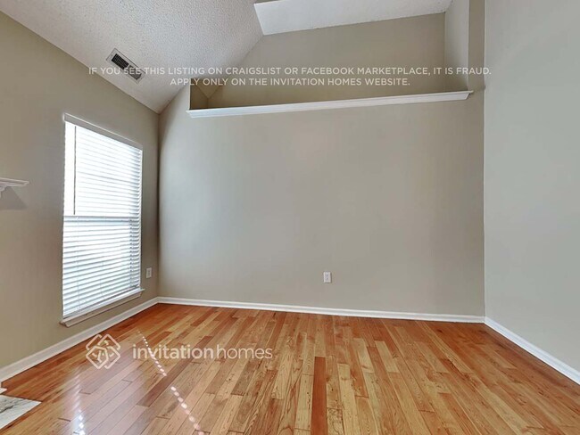 Foto del edificio - 10419 Worsley Ln