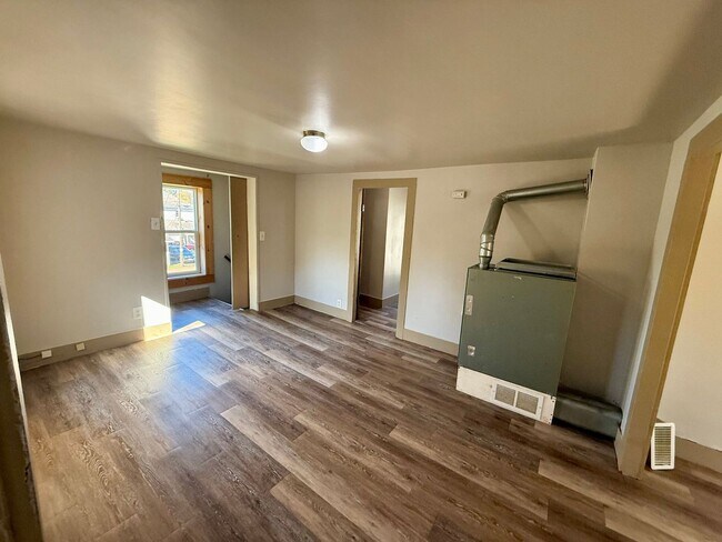 Foto del edificio - 302 N 2nd Ave
