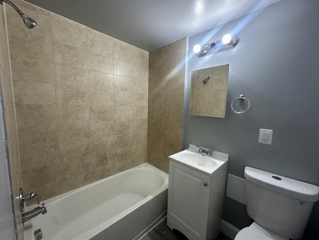 Foto del edificio - 1837 Marion Barry Ave SE