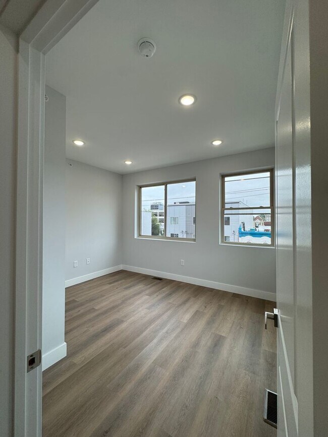 Foto del edificio - 3221 N 13th St