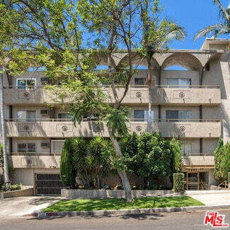 Building Photo - 1247 N Orange Grove Ave