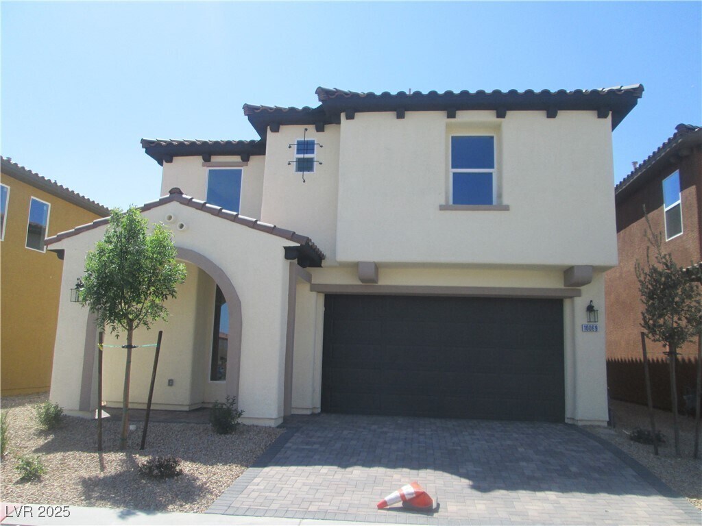 Primary Photo - 10069 Pacific Peak St