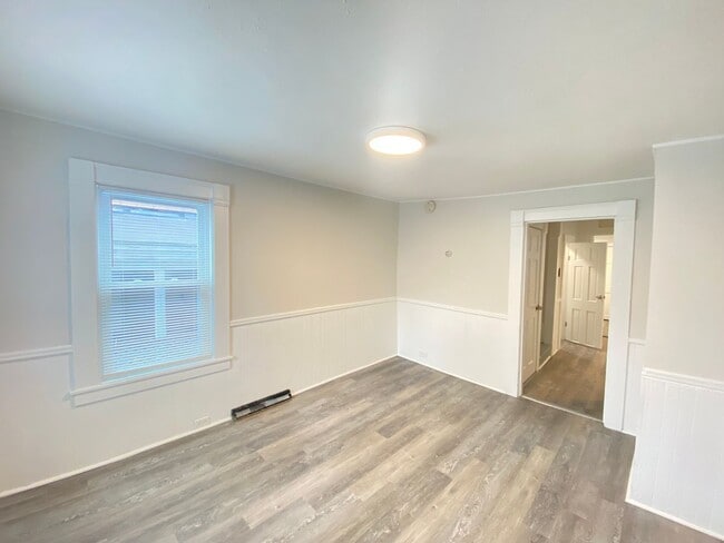 Foto del edificio - 8 Parkinson Ct