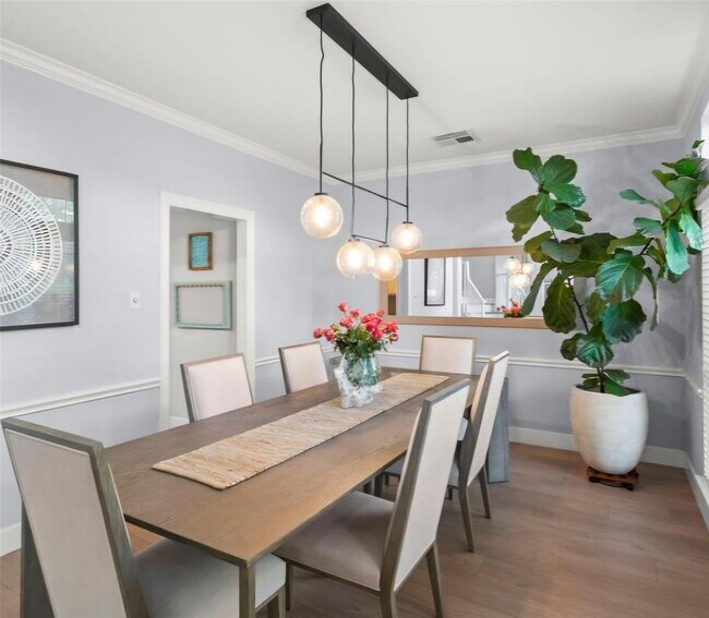 Foto del edificio - 3006 Brooks Ct