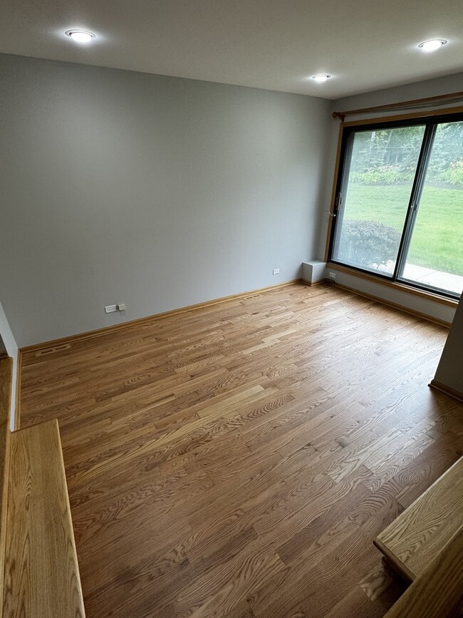 Foto del edificio - 786 Greenwood Rd