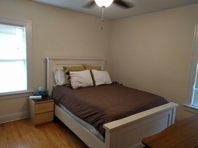 Back Bedroom - 3944 Aldrich Ave S
