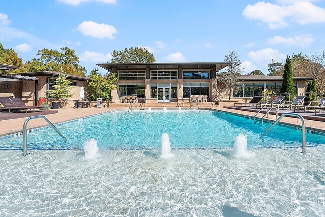 Photo - Harbor & Pine Apartments