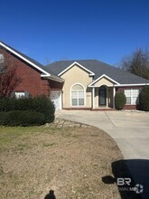 Building Photo - 25453 Ravenwood Cir