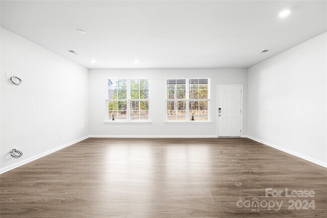 Building Photo - 7848 Nelson Rd