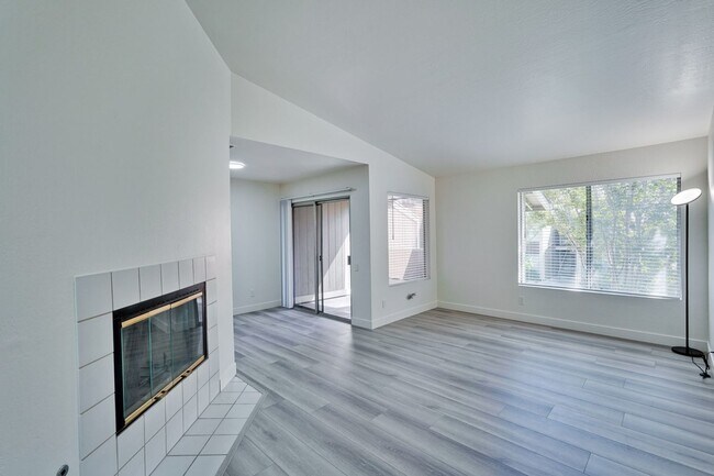 Photo - 2 bed 2 bath condo