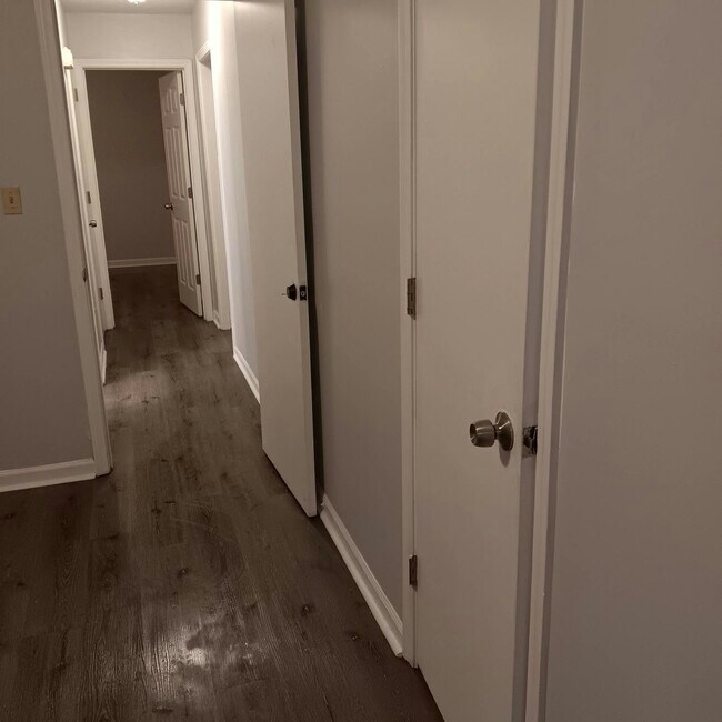 Foto del edificio - 9245 Cedar Ridge Dr NW