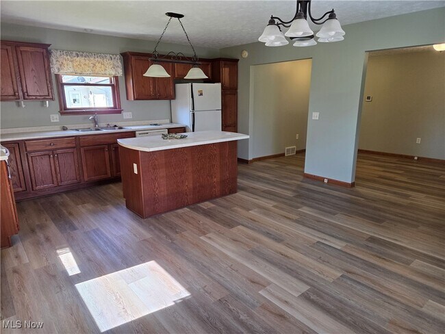 Foto del edificio - 907 2nd St SW