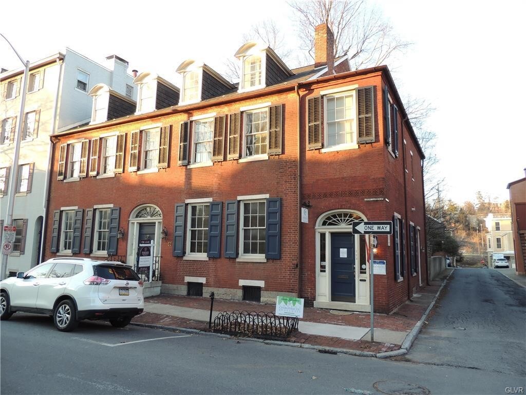 Primary Photo - 231 Spring Garden St