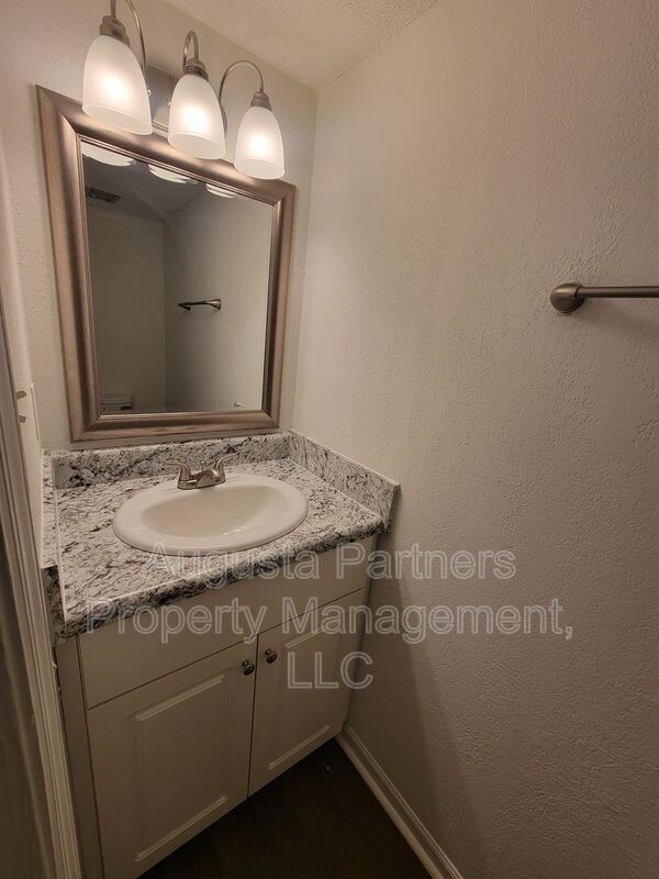 Foto del edificio - 777 Stevens Creek Rd