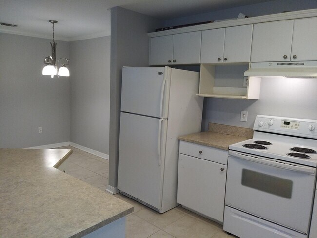 Foto del edificio - 3591 Kernan Blvd S