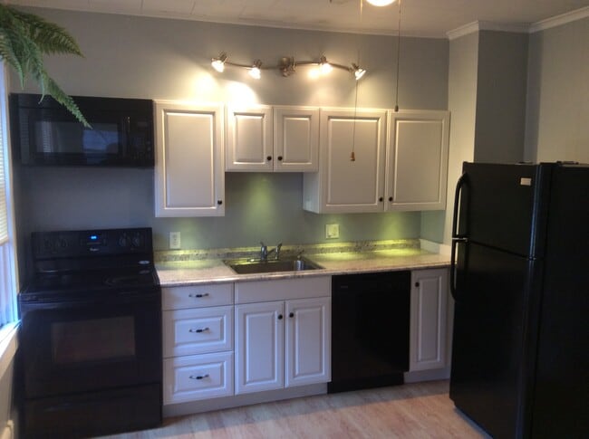 Kitchen - 37 N 4th St