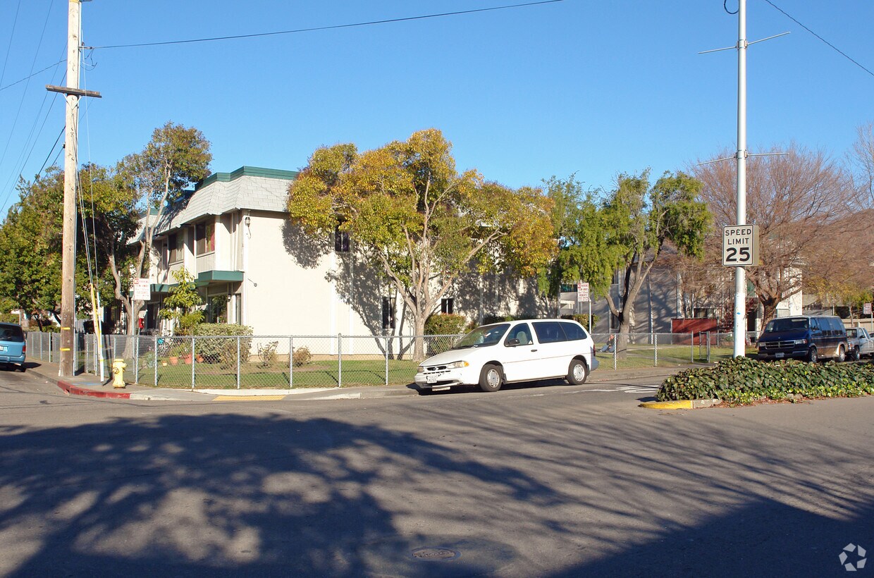 Apartments Apartments in San Rafael, CA