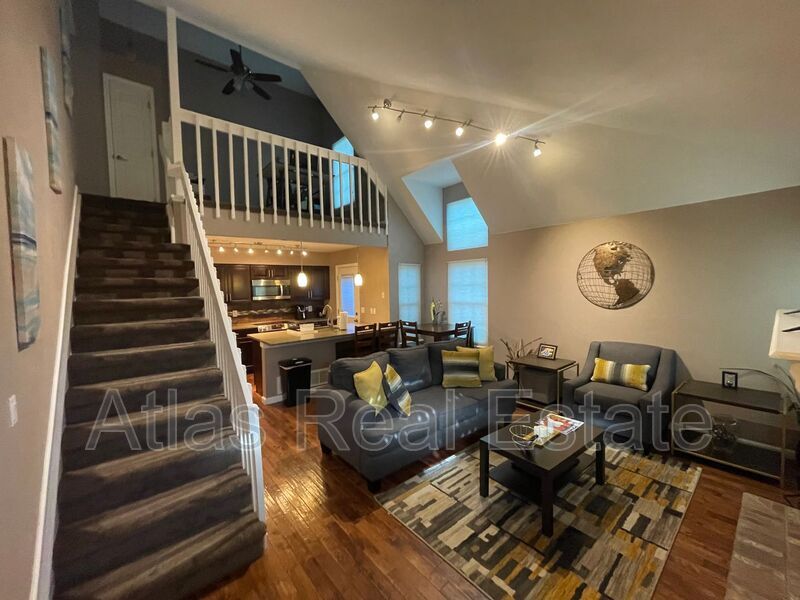 Foto principal - 14110 E Dickinson Dr