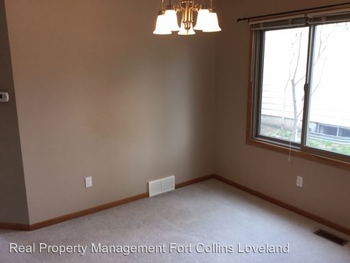 Building Photo - 2074 Wimbleton Dr