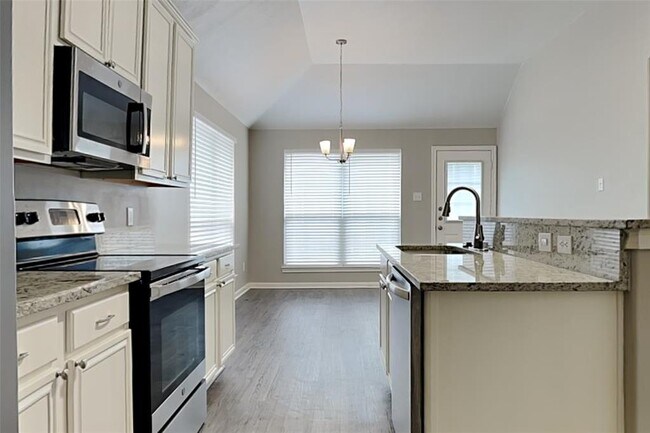 Building Photo - 3102 Candle Pond Ln