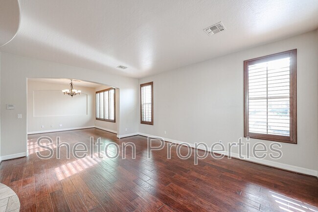 Foto del edificio - 3779 N Denny Way