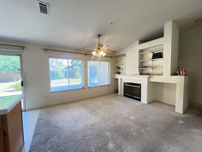 Building Photo - SPACIOUS 3 BEDROOM HOUSE IN LIVERMORE!!!