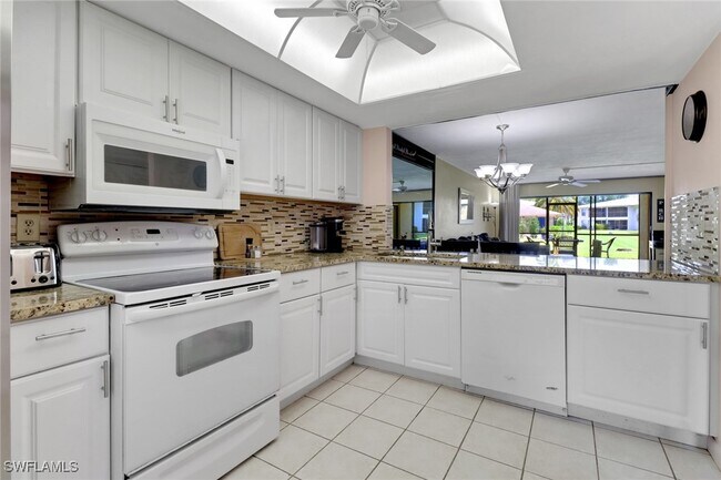Building Photo - 131 Cypress Way E