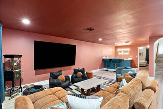 Building Photo - 7157 W Windrose Dr