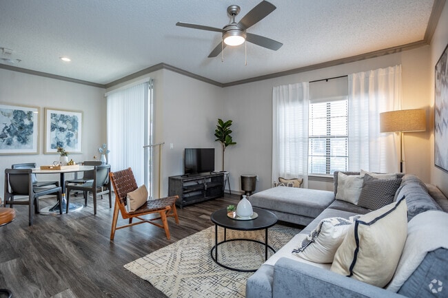 Interior Photo - Lakeshore at Preston