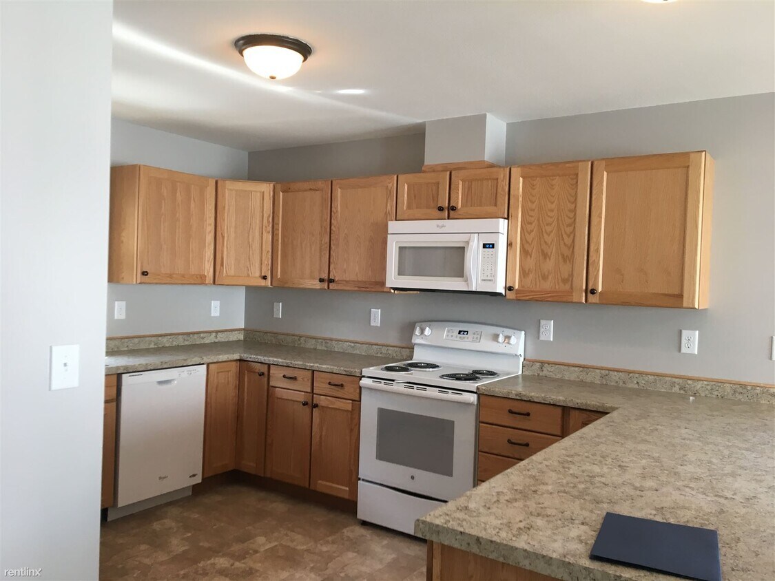 Building Photo - 2 br, 1 bath Duplex - 547 4th Ave SW