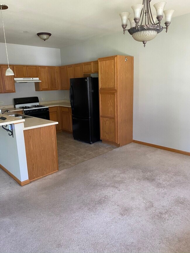 Building Photo - 102 Louie Ln